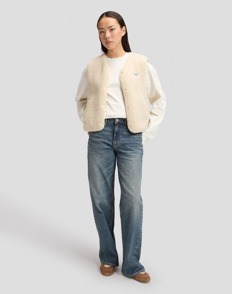 LEE SHORT SHERPA VEST Ecru