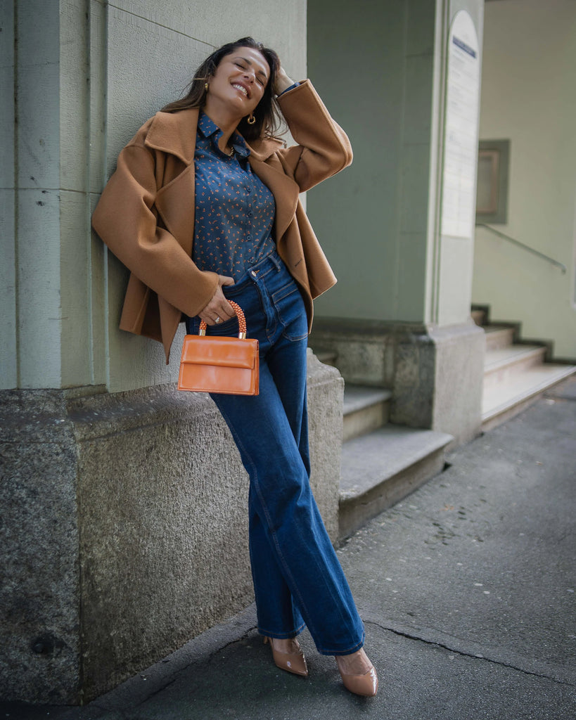 MANILO STRETCH-BLUSE SOPHIE MIT FÜCHSEN UND EICHHÖRNCHEN PRINT IN BLAU