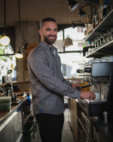 MANILO FREIZEITHEMD MIT GRAFIKPRINT IN GRAU